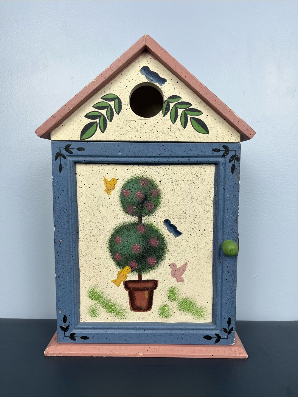Birdhouse trinket shelf